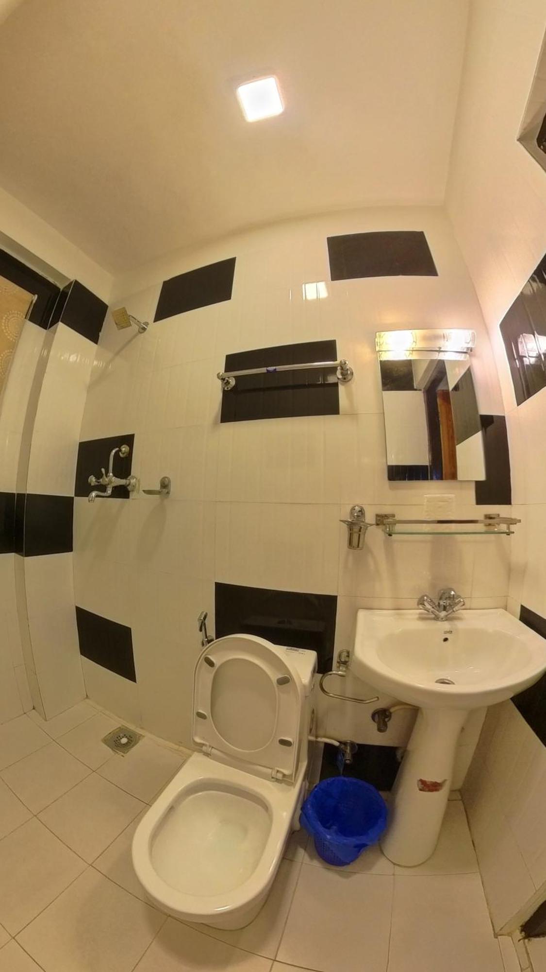 קטמנדו Thamel Hotel & Spa מראה חיצוני תמונה